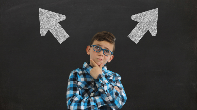 悩んでいる 男の子