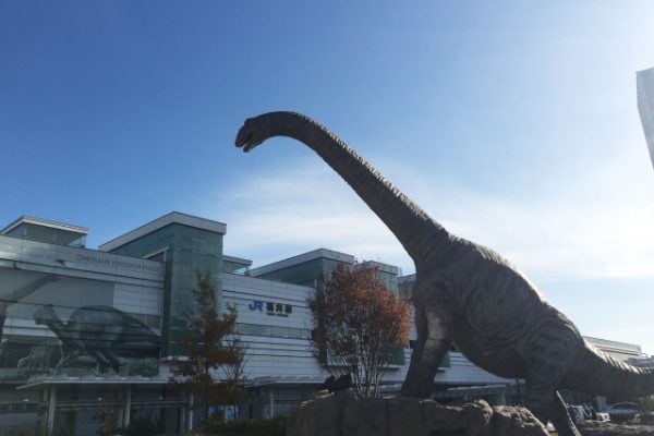 福井駅の恐竜