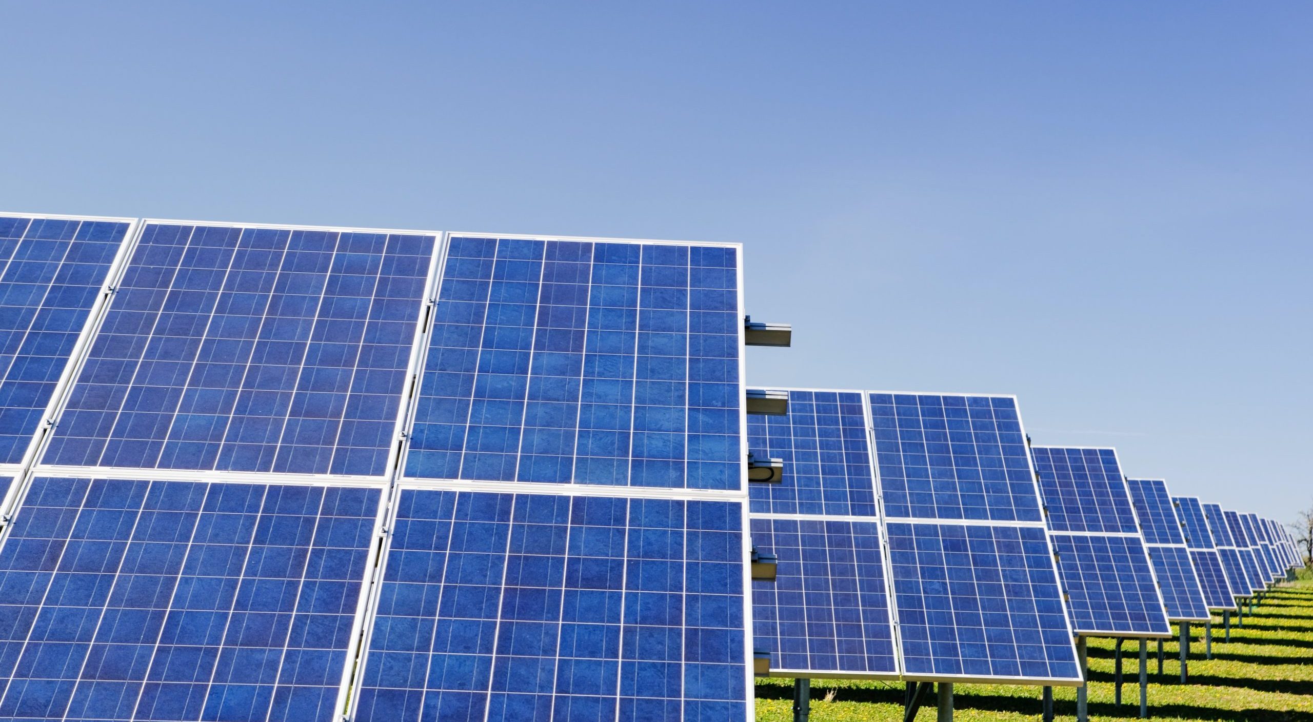 仮想通貨のマイニングにかかる電気代はどれくらい？節約のポイントや計算方法まで詳しく解説│LIFE TREND